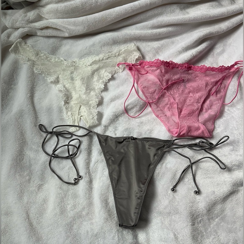 Skims Advent Calendar - 12 pairs of limited edition holiday‎ panties - Picture 10 of 12